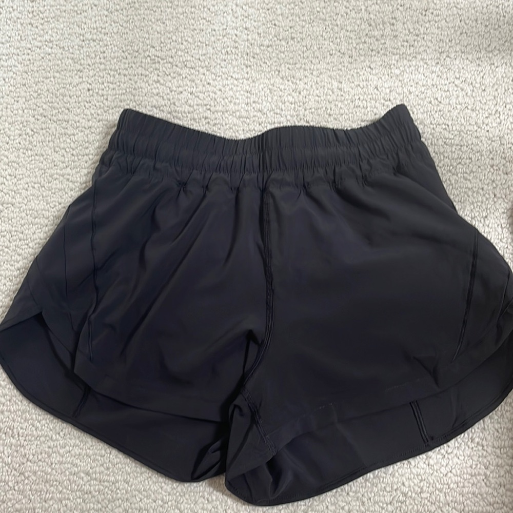 NWOT Lululemon track that HR short 3